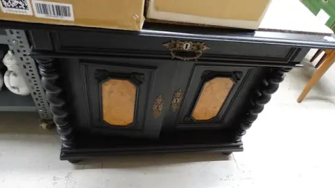 1 Kommode