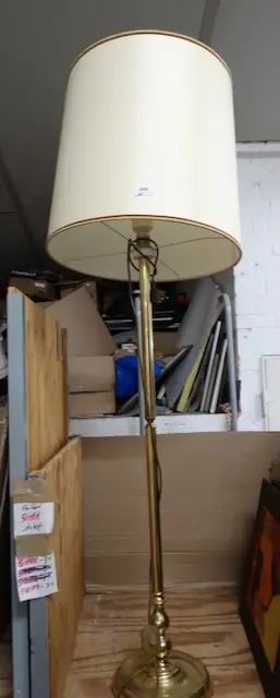 1 Stehlampe