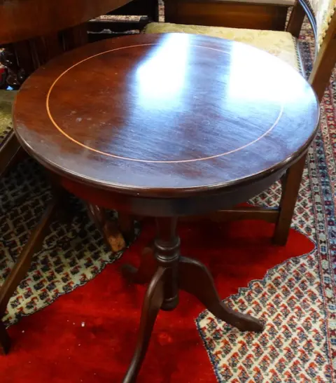 1 side table
