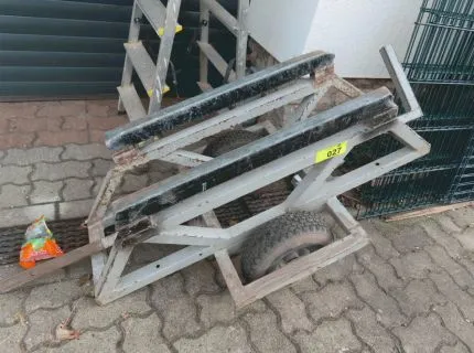 1 辆板材运输车，自制，金属