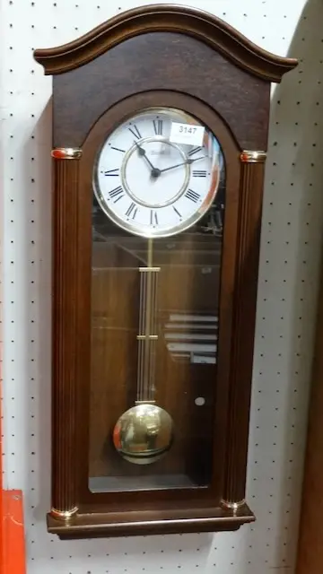 1 horloge murale HERMLE