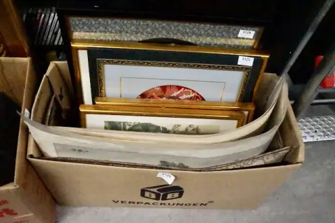 1 lot of paintings, Asian