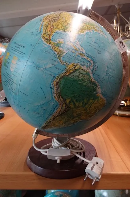 1 globe