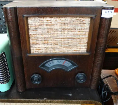 1 old radio