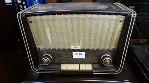 1 old radio
