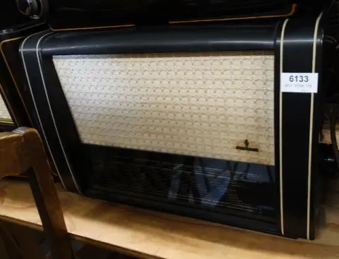 1 old radio