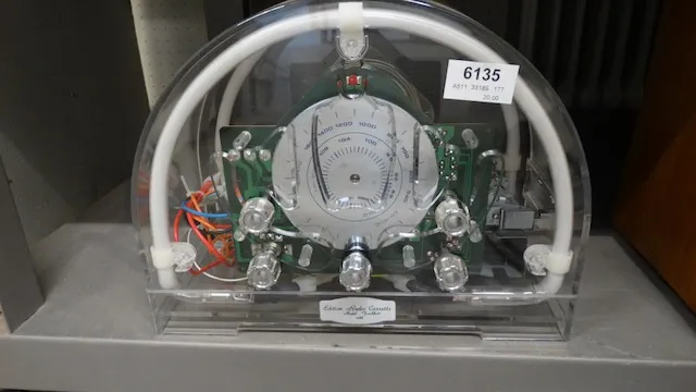 1 altes Radio Design