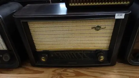 1 old radio