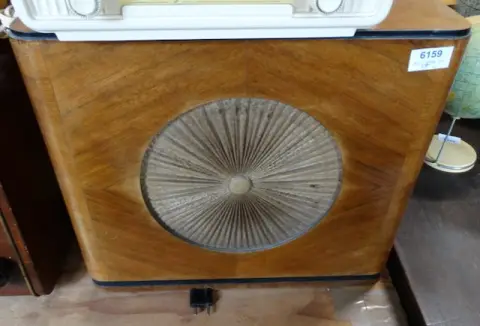 3 old radios