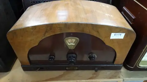1 old radio