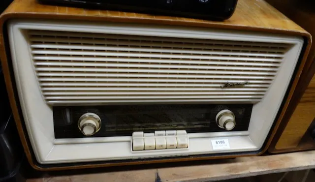 1 old radio