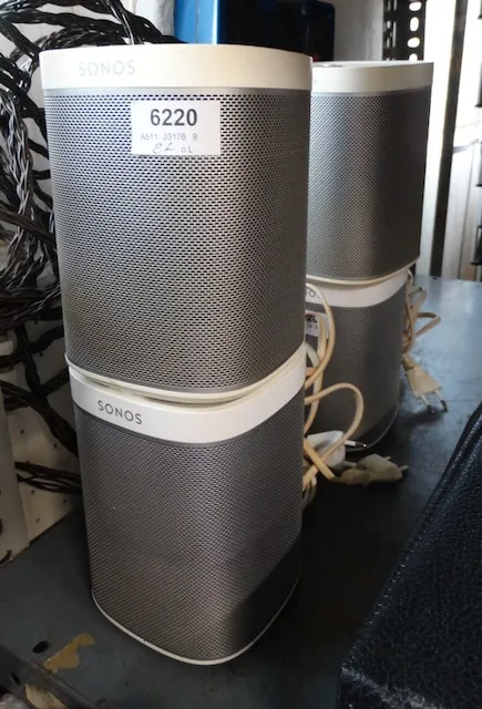 4 Sonos speakers