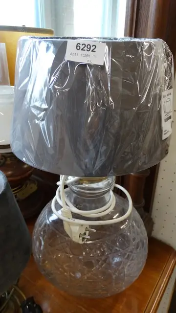 1 table lamp