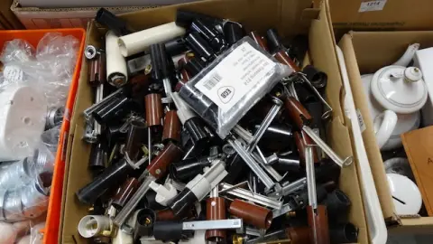 1 lot of frames