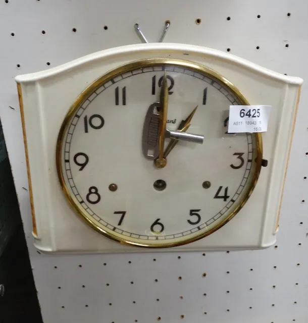 1 kitchen clock, standard