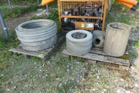 Lot inele de egalizare și adaptoare pentru cămine din beton