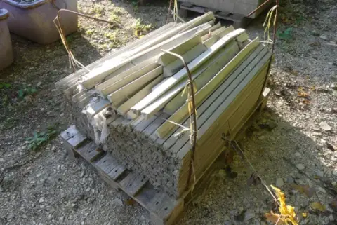 Lot de fibre-ciment (triunghiuri distanțiere)