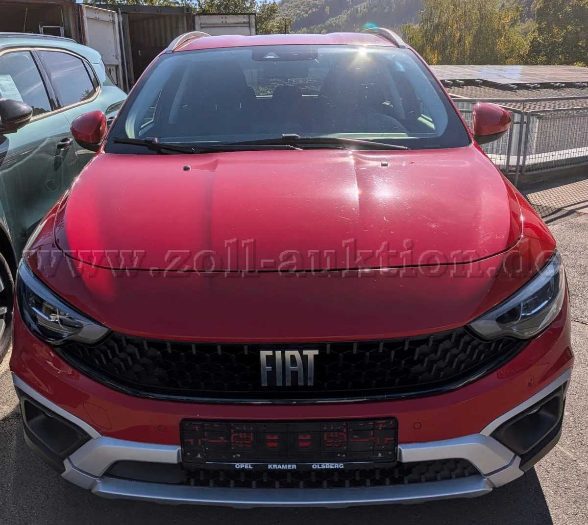 سيارة Fiat Tipo Cross واحدة