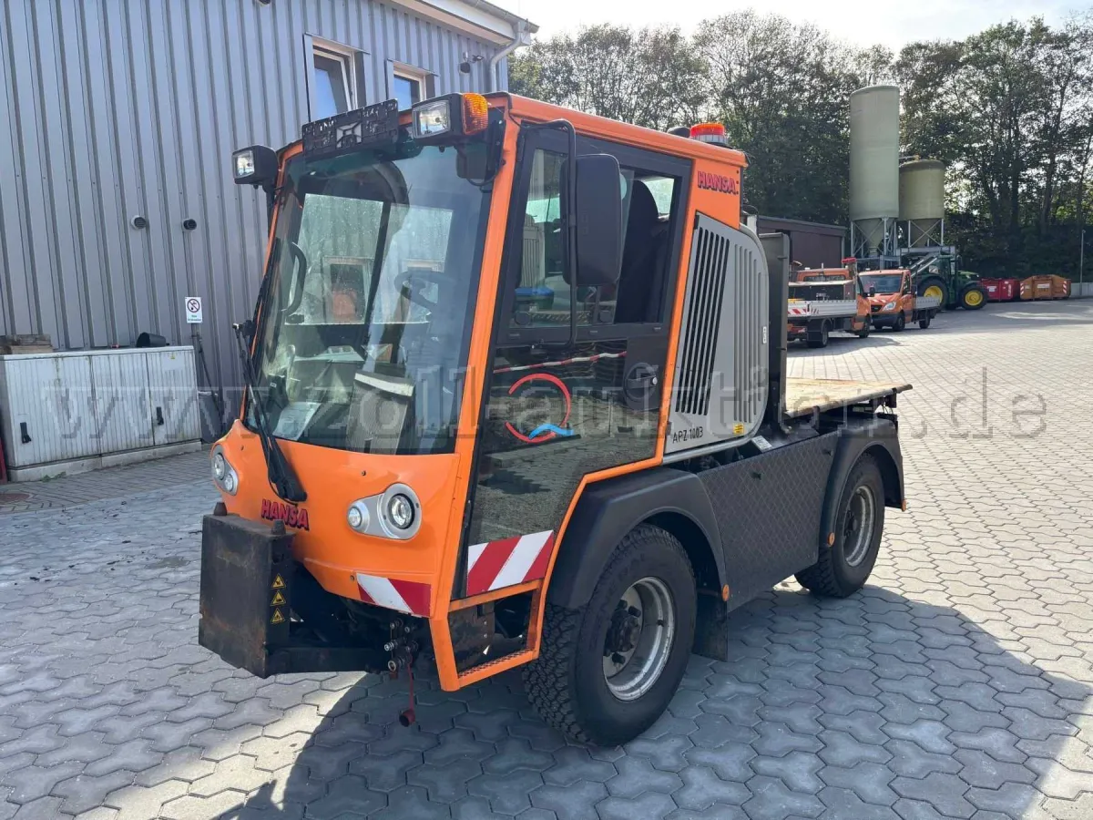 1 HANSA Mehrzweckfahrzeug APZ 1003K defekt