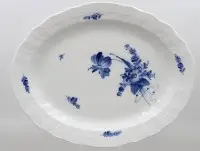 Stort ovalt fad, Royal Copenhagen, blå blomst, 36 x 29 cm
