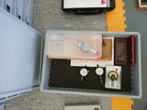 مجموعة أدوات