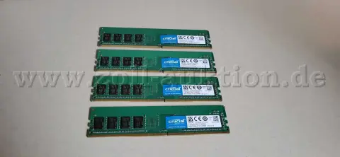 4 модулі пам'яті DDR4 PC4-17000 по 8 ГБ, разом 32 ГБ