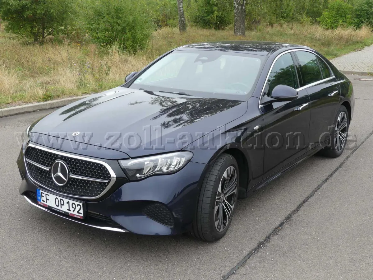 1 Mercedes-Benz E 300 de Avantgarde Advanced