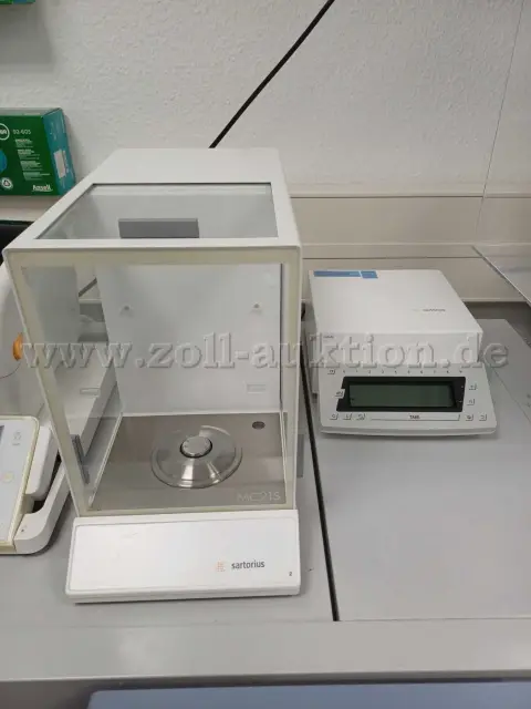 1 elektromos mikromérleg MC 21 Sartorius