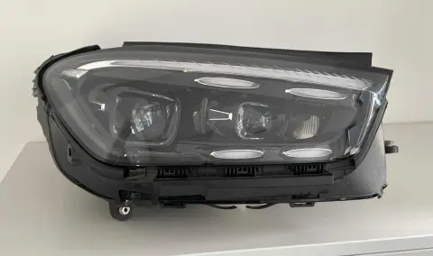 1 Mercedes LED fényszóró vezérlőegységgel, jobb