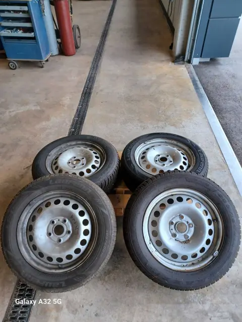 4 komplett kerék 205/60 R 16 96H (2 Maxxis Premitra, 2 Laufen Fit)