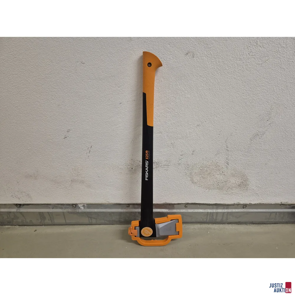 Hacha Fiskars X25