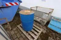 1 个油桶 200 l