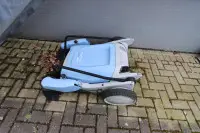1台手推式扫地机