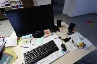 1 PC, marka Lenovo