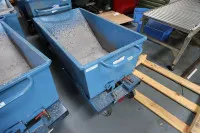 1 container basculant pentru așchii