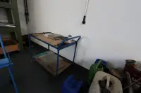 1 cărucior cu role pe etaje
