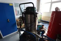 1 industrijski usisavač