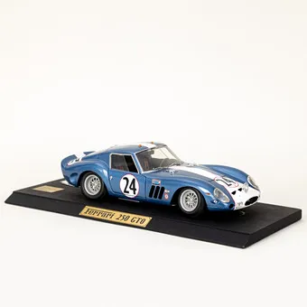 Revell 1/12，Ferrari 250 GTO #24，蓝色。