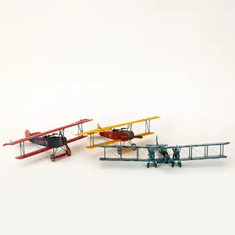 Tres modelos de avión / biplanos (3).
