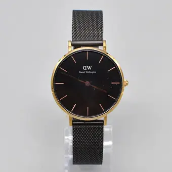 DANIEL WELLINGTON SWITZERLAND. TIMEPIECE, MINIMALISTISCHE DAMENUHR, EDELSTAHL, VERGOLDET, VERSTELLBARER VERSCHLUSS, ZEITGENÖSSISCH.