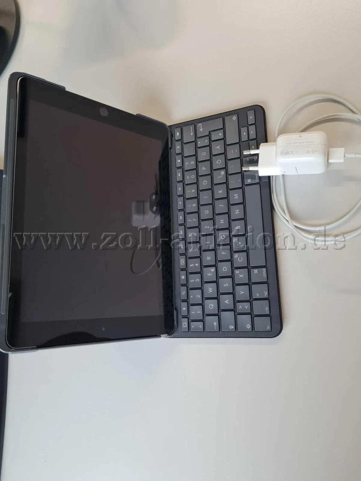 1 Apple iPad 5. generation Wi-Fi + Cellular
