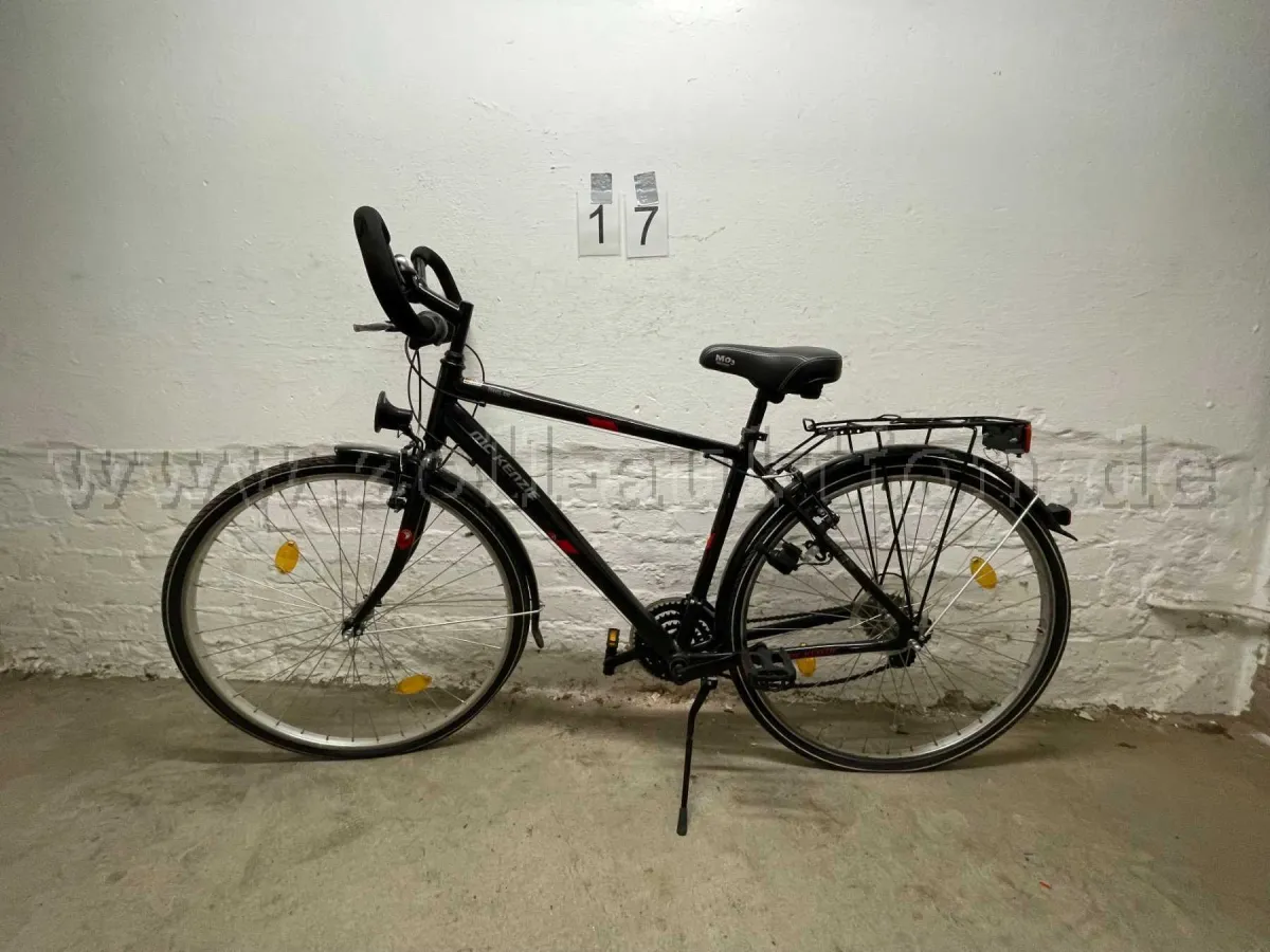 1辆二手男式自行车，品牌McKenzie，28英寸
