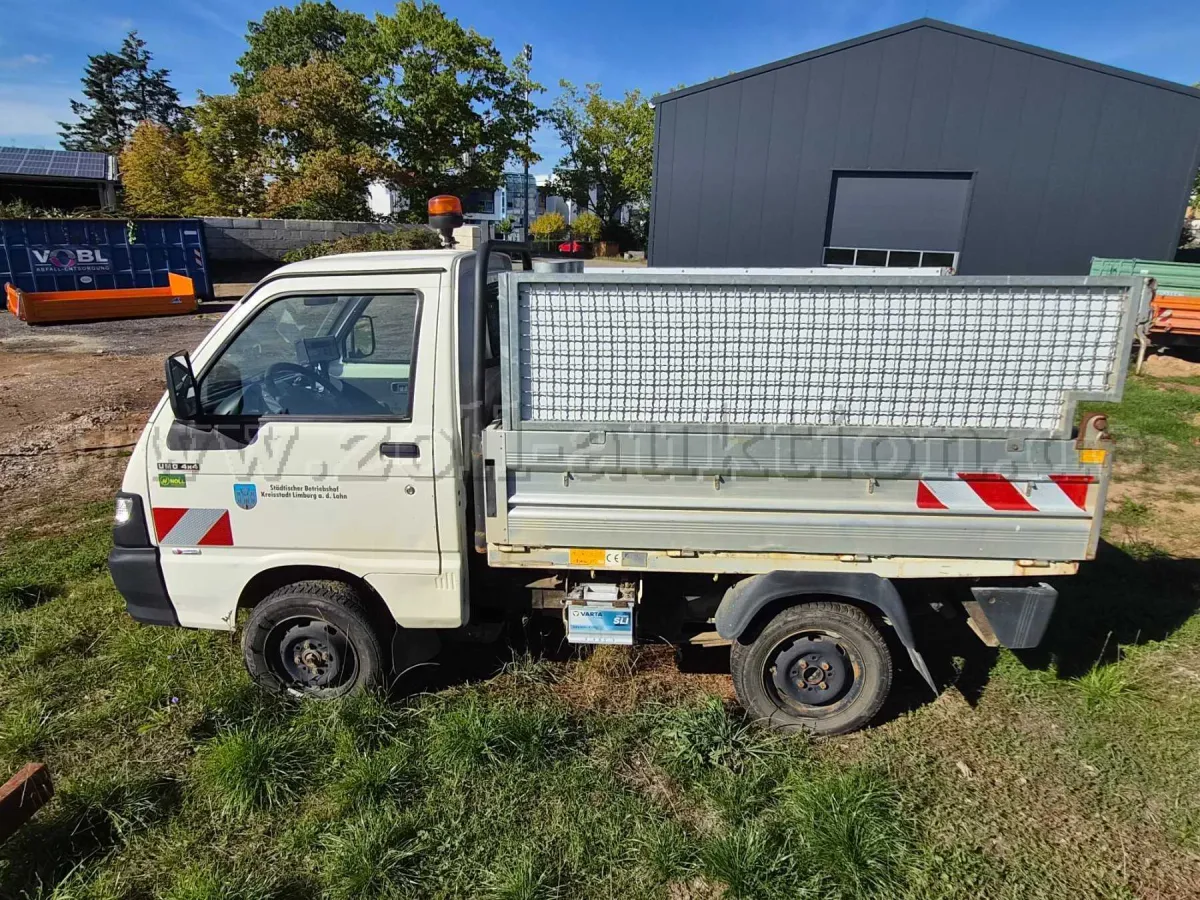 1 Piaggio Porter S90 قلاب دفع رباعي معطل