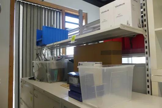 Lotto di tecnica da ufficio e accessori