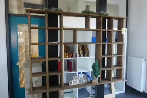 Raft decorativ cu conținut