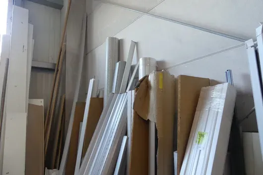 Stort parti materiale, persiennelameller