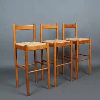 Vico Magistretti per Cassina, set di sgabelli da bar, modello 'Carimate', pino, intreccio di giunco, anni 1960, Italia (3)