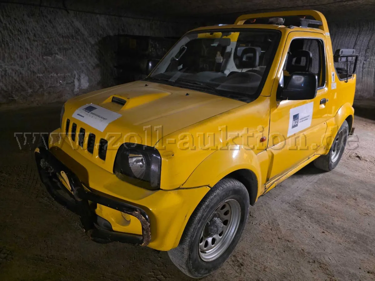 1 سيارة Suzuki Jimny Ranger - للتصليح