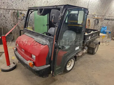 1 Toro Workman 1081 4-WD — машина для ремонту