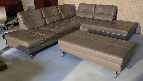 JOOP! design-sohva aitoa nahkaa.